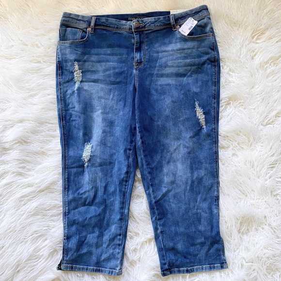 Maurices Denim - NWT maurices 23” crop distressed size 20 plus